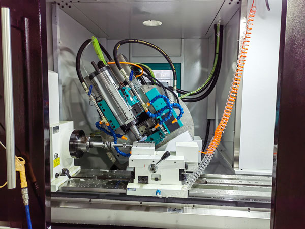 آلة طحن العتاد