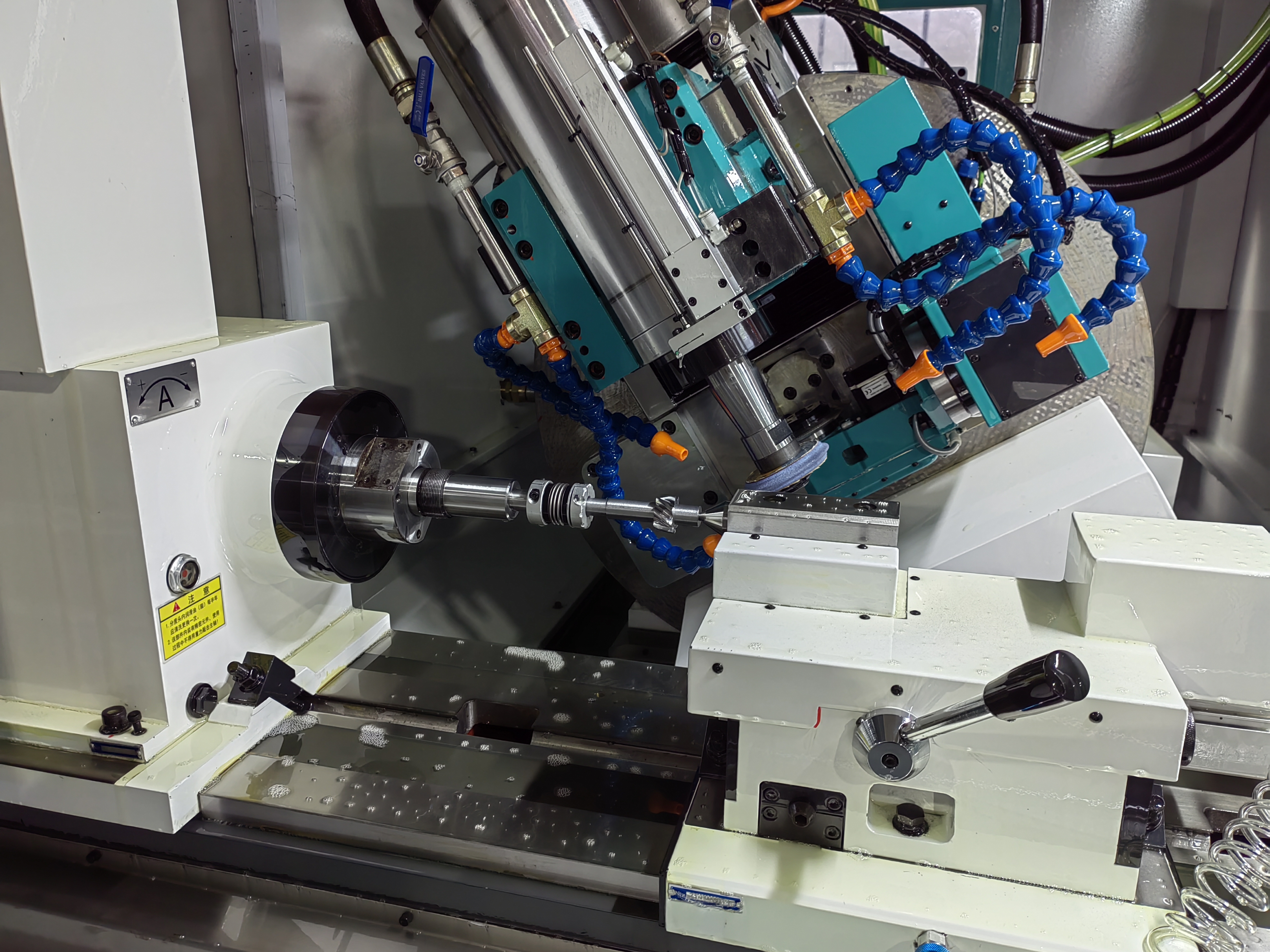 آلة طحن الملف الشخصي والعتاد